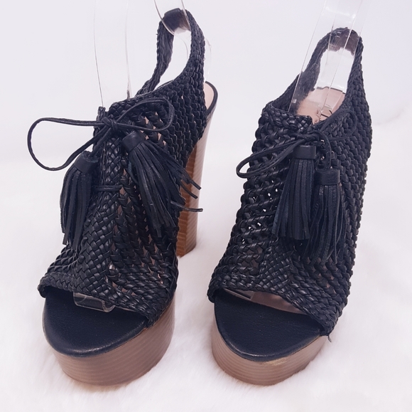 •SALE• Pencey Alexus Black Woven Booties - Picture 3 of 9